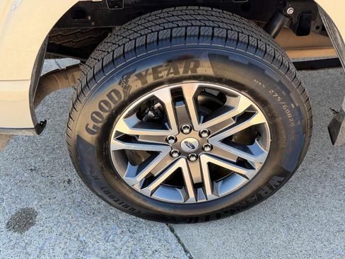 Used 2022 Ford F150 XL w/ STX Appearance Package RWD image 13