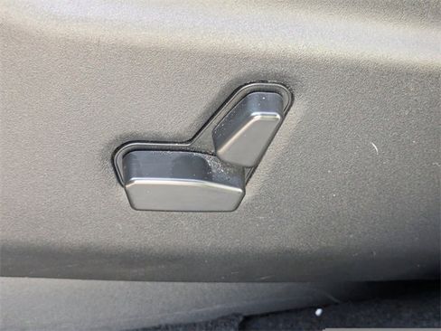 Used 2021 Jeep Grand Cherokee Laredo X image 17