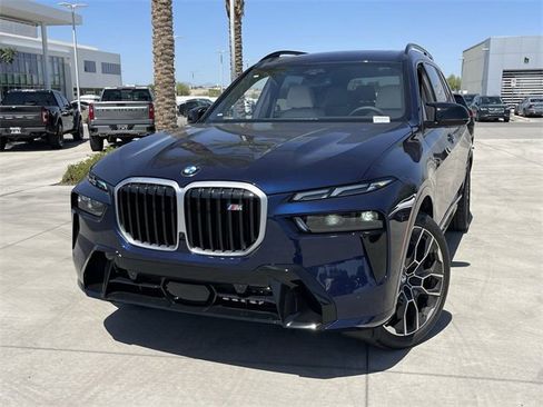 New 2026 BMW X7 M60i image 3