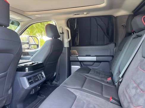 Used 2024 Ford F250 Lariat w/ Lariat Ultimate Package AWD/4WD image 7