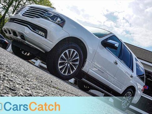 Used 2016 Lincoln Navigator Select image 4