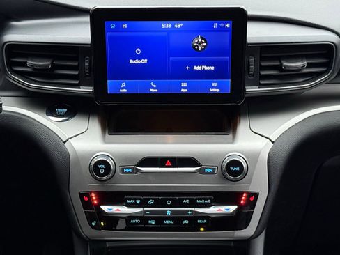 Used 2022 Ford Explorer XLT w/ Equipment Group 202A image 20