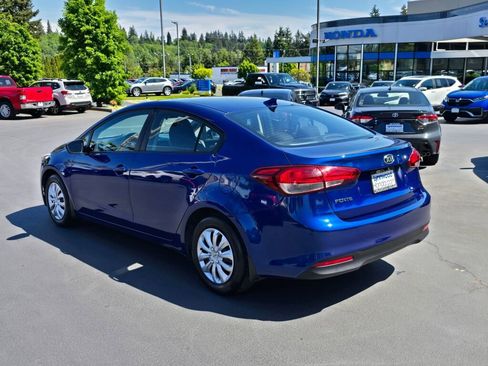 Used 2017 Kia Forte LX FWD image 15