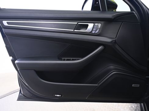 Certified 2020 Porsche Panamera GTS image 26