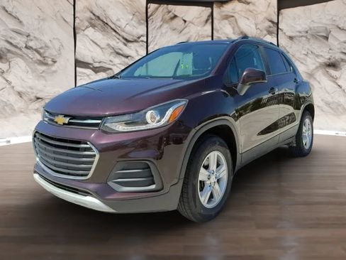Used 2022 Chevrolet Trax LT w/ Driver Confidence Package AWD/4WD image 3