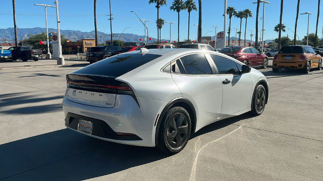 Used 2025 Toyota Prius LE FWD image 25