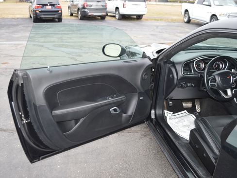 Used 2015 Dodge Challenger R/T Plus RWD image 14