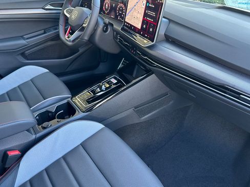 New 2025 Volkswagen GTI SE image 16