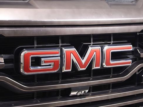 Used 2022 GMC Sierra 1500 AT4X AWD/4WD image 18