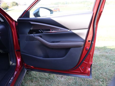 Certified 2025 MAZDA CX-30 2.5 Turbo w/ Premium Plus Pkg image 9