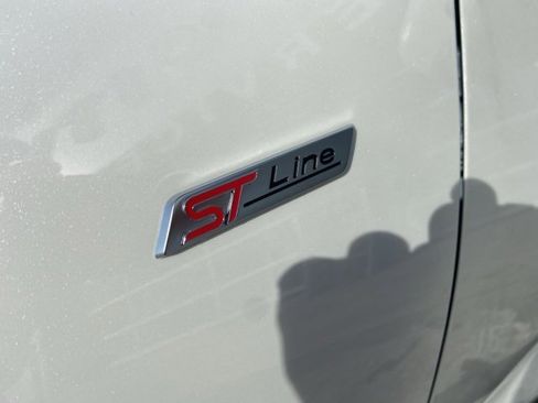 Used 2024 Ford Escape ST-Line Select w/ Tech Pack #2 image 7