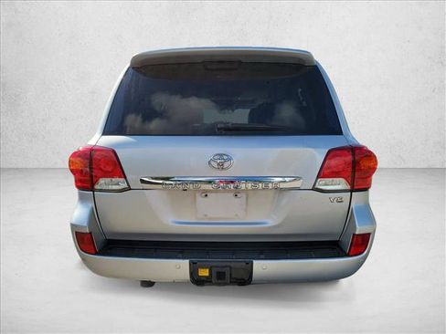 Used 2013 Toyota Land Cruiser AWD/4WD image 6