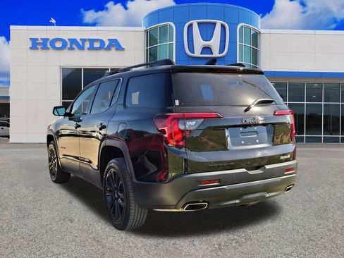 Used 2023 GMC Acadia SLE w/ Driver Convenience Package image 4