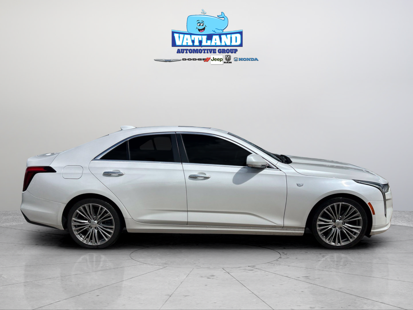 Used 2021 Cadillac CT4 Premium Luxury RWD image 6