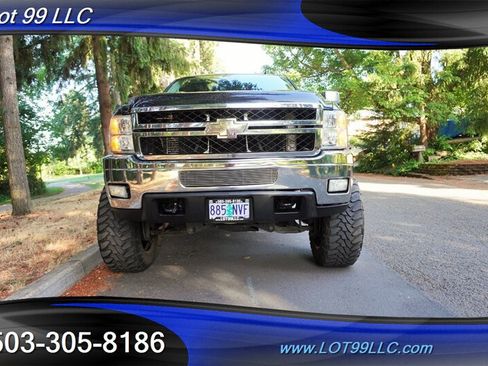 Used 2013 Chevrolet Silverado 2500 LT w/ Interior Plus Package AWD/4WD image 6