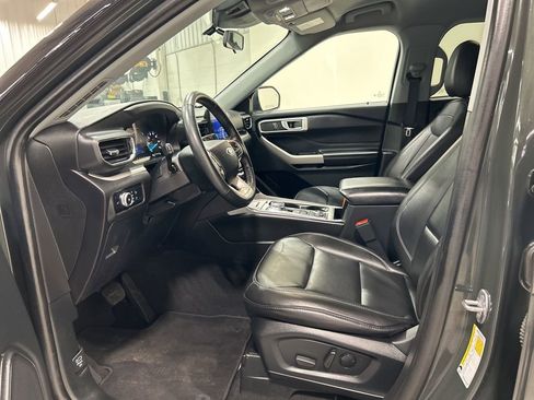 Certified 2023 Ford Explorer XLT w/ Equipment Group 202A AWD/4WD image 11