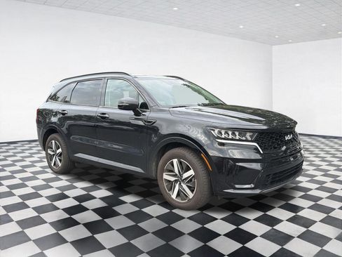 Used 2022 Kia Sorento S w/ Panoramic Sunroof Package FWD image 3