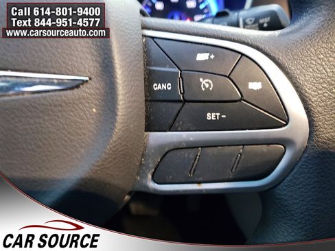 Used 2018 Chrysler Pacifica Touring Plus image 13