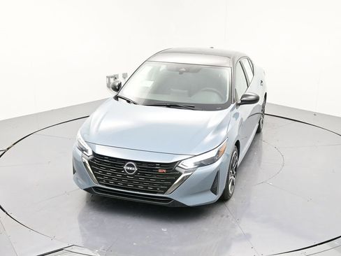 New 2025 Nissan Sentra SR image 18