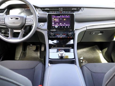 New 2026 Jeep Grand Cherokee L Laredo RWD image 21