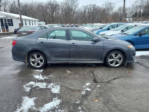 Used 2012 Toyota Camry SE w/ Leather Pkg image 10