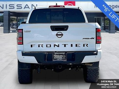 Used 2024 Nissan Frontier PRO-4X w/ Technology Package AWD/4WD image 6