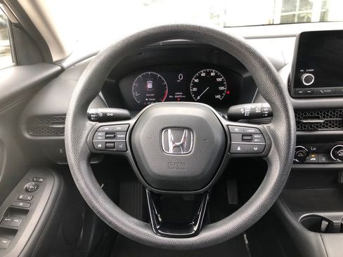 Used 2023 Honda HR-V LX image 15