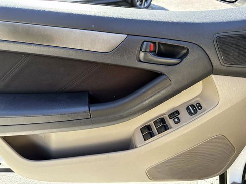 Used 2006 Toyota 4Runner SR5 image 7