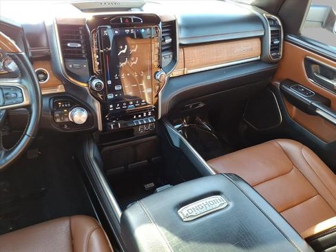 Used 2022 RAM 1500 Limited image 32