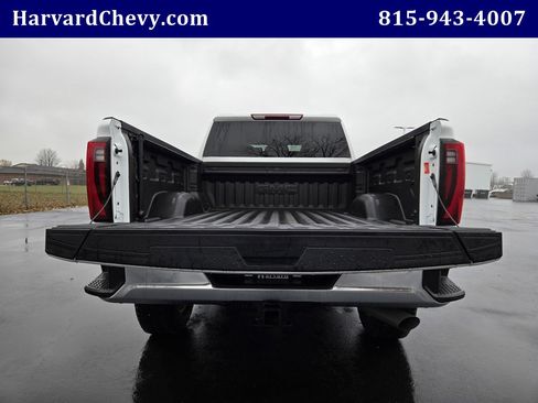 Used 2024 GMC Sierra 3500 SLT w/ Snow Plow Prep/Camper Package image 34