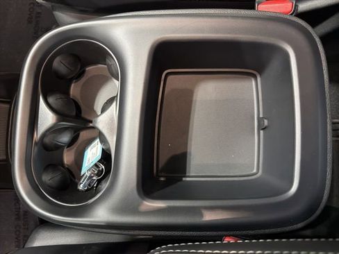 New 2026 Chrysler Pacifica Select image 8