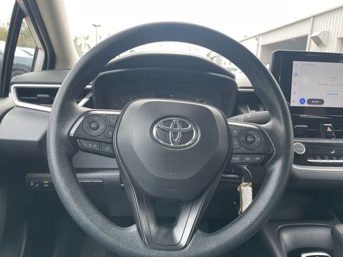 Used 2025 Toyota Corolla LE image 25