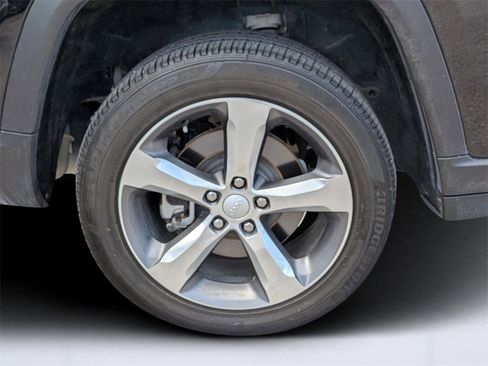 Used 2021 Jeep Grand Cherokee L Limited w/ Luxury Tech Group II image 10