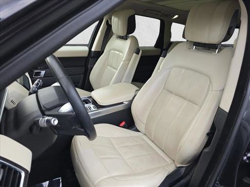 Used 2018 Land Rover Range Rover Sport HSE image 15