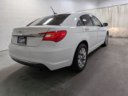 Used 2014 Chrysler 200 LX FWD image 7