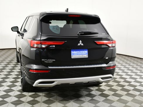 Used 2023 Mitsubishi Outlander SE image 7