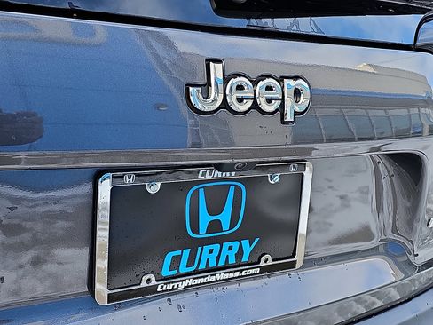 Used 2022 Jeep Cherokee Limited image 33