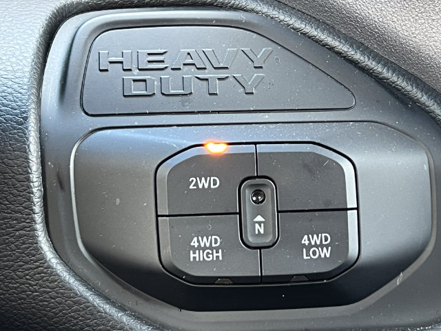 Used 2025 RAM 2500 Big Horn AWD/4WD image 33
