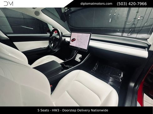 Used 2018 Tesla Model 3 Long Range image 19
