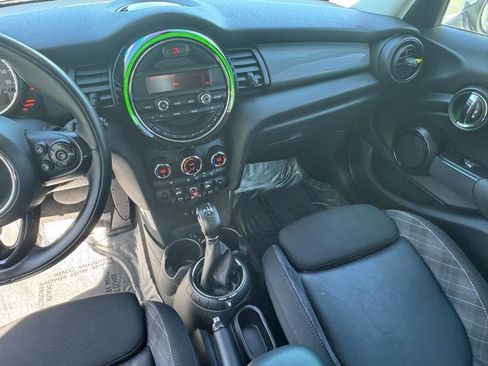 Used 2016 MINI Cooper 4-Door Hardtop FWD image 10