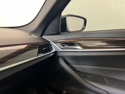 Certified 2023 BMW 530i w/ M Sport Package image 30