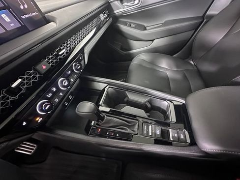 Used 2024 Honda Accord Sport image 30