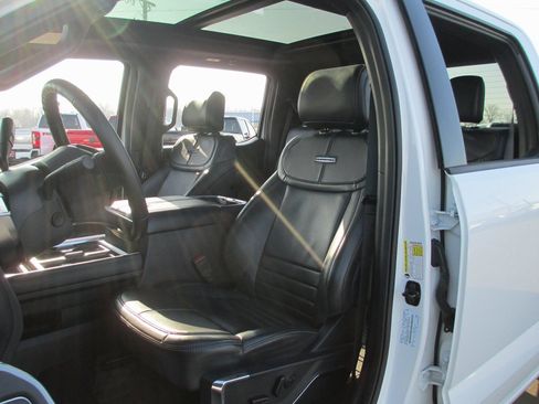 Used 2025 Ford F450 Platinum w/ FX4 Off-Road Package image 22