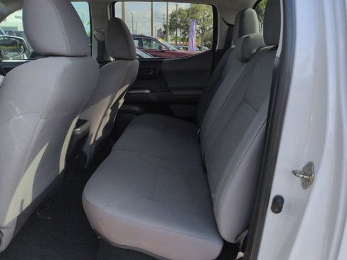 Used 2020 Toyota Tacoma SR5 RWD image 14
