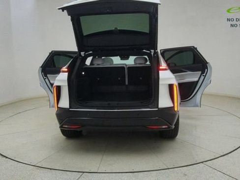 Used 2024 Cadillac Lyriq Luxury w/ LPO, Floor Liner Package AWD/4WD image 75