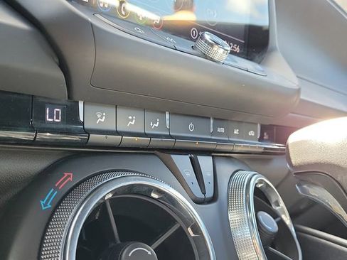 Used 2023 Chevrolet Camaro LT w/ Technology Package RWD image 29
