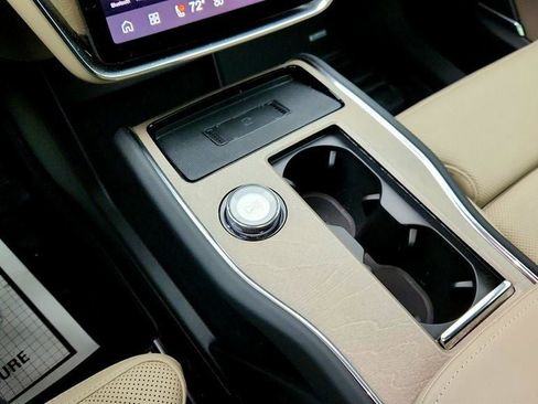 Used 2025 Volvo EX90 Ultra image 17