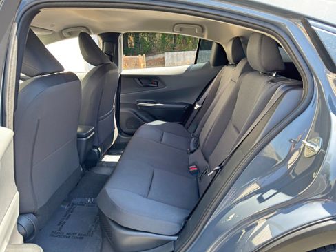 Used 2024 Toyota Prius LE FWD image 37