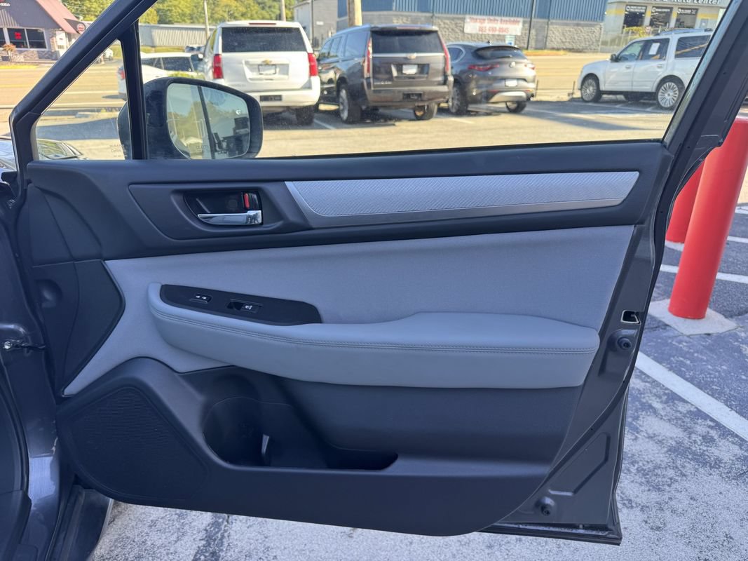 Used 2018 Subaru Outback 2.5i Premium AWD/4WD image 21
