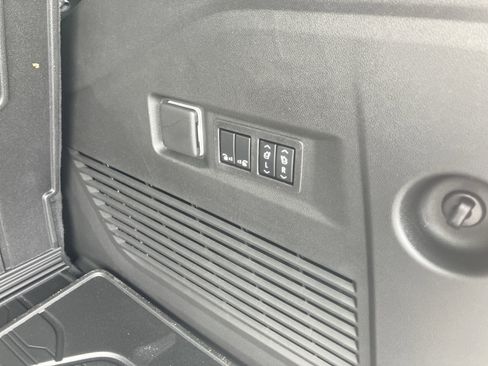 New 2026 GMC Yukon Denali image 9